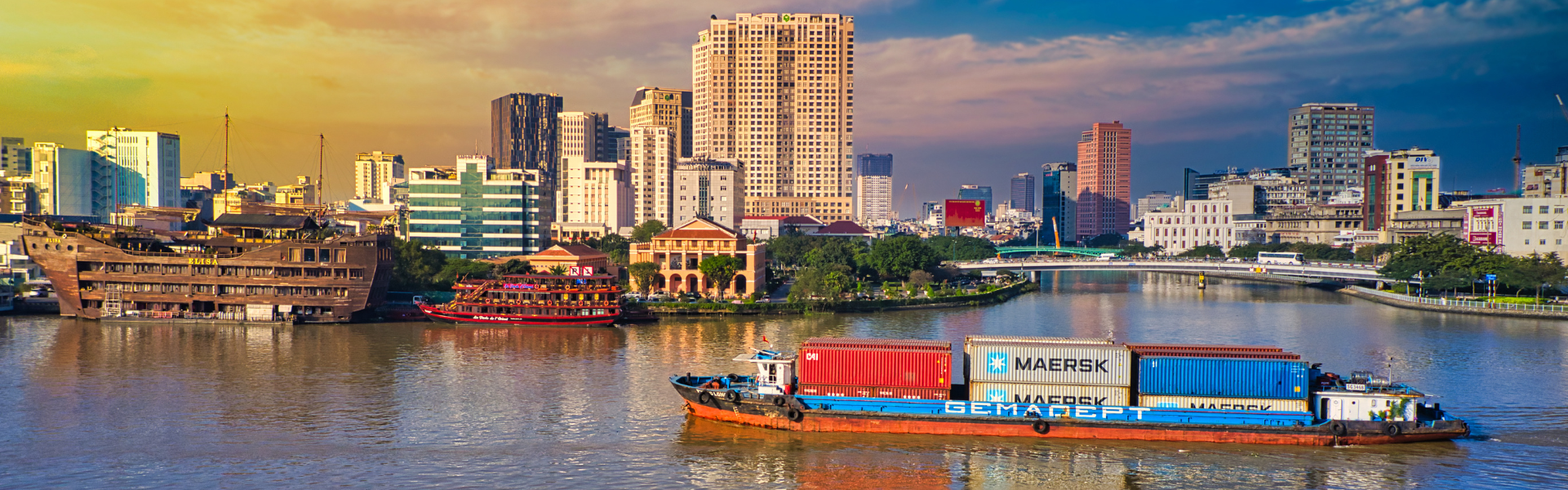 Banner Trang thiết bị