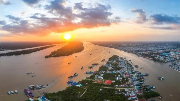 Developing Inland Waterway Transport in the Mekong Delta – A Green Choice for Vietnam’s Logistics